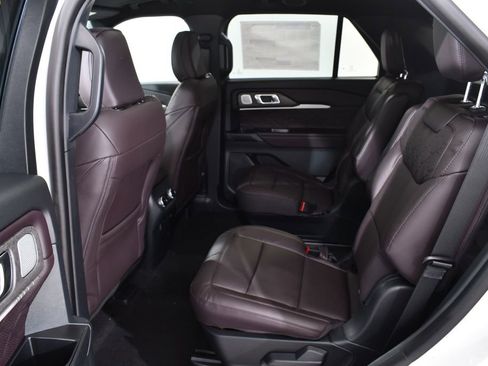 New 2026 Ford Explorer Platinum w/ LUX Leather Package image 16