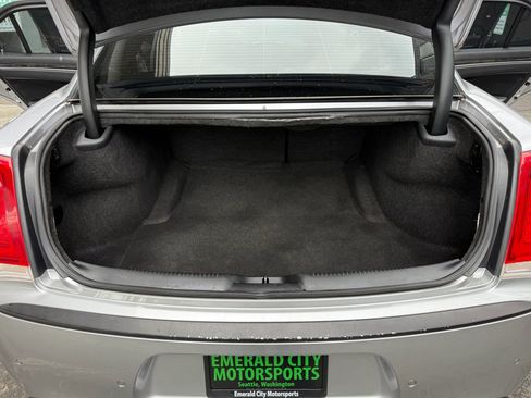 Used 2016 Chrysler 300 C w/ Safetytec Plus Group AWD/4WD image 18