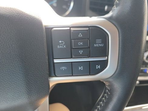 Used 2024 Ford Expedition XLT image 12