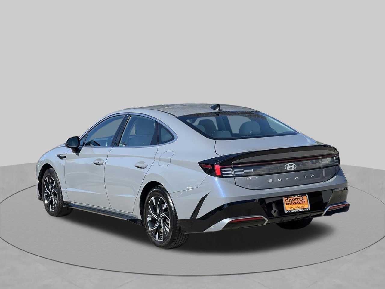Used 2025 Hyundai Sonata SEL FWD image 3