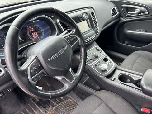 Used 2015 Chrysler 200 Limited w/ Convenience Group FWD image 9