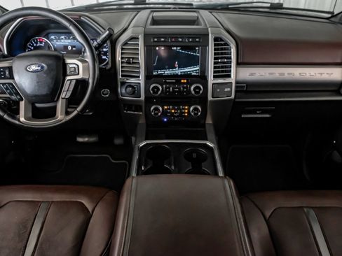 Used 2017 Ford F250 Platinum w/ Platinum Ultimate Package AWD/4WD image 11