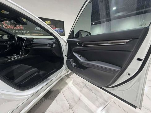 Used 2022 Honda Accord Sport image 17