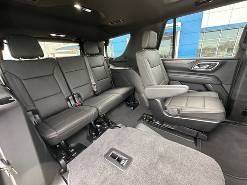 Used 2024 Chevrolet Tahoe High Country image 33