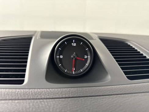 Certified 2023 Porsche Cayenne AWD/4WD image 29