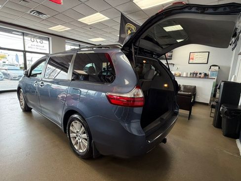 Used 2016 Toyota Sienna XLE w/ XLE Navigation Package AWD/4WD image 11