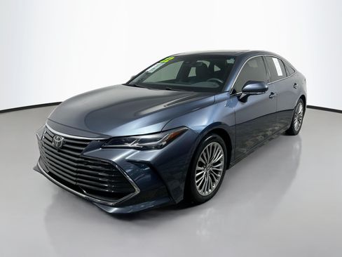 Used 2022 Toyota Avalon Limited w/ Advanced Safety Package FWD image 10