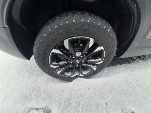 Used 2023 Chevrolet TrailBlazer LT w/ Convenience Package image 9