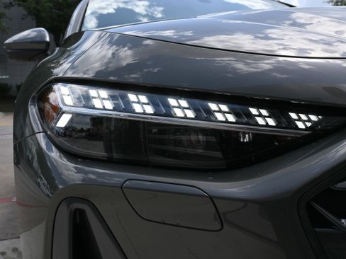 Used 2025 Audi A5 2.0T Premium Plus image 11