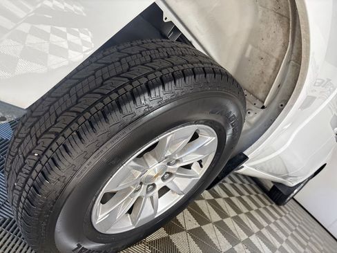 Used 2025 Chevrolet Silverado 1500 LT image 33