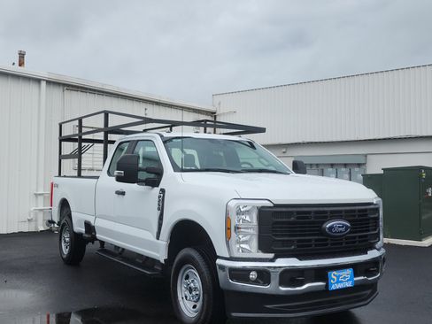 Used 2024 Ford F250 XL w/ Snow Plow Prep Package AWD/4WD image 7