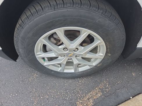 Certified 2023 Chevrolet Equinox LT AWD/4WD image 31
