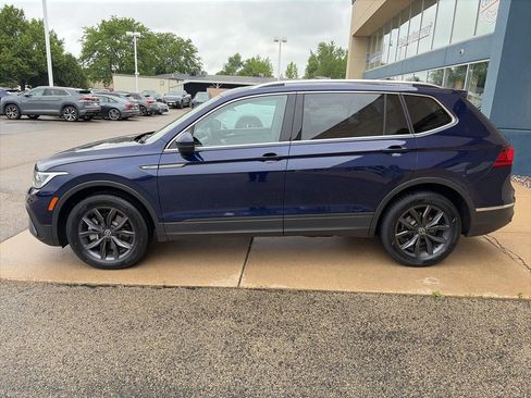 Used 2023 Volkswagen Tiguan SE w/ Panoramic Sunroof Package AWD/4WD image 5