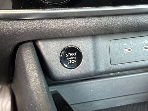 Used 2024 Nissan Rogue S AWD/4WD image 22