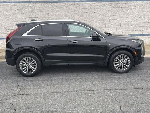 Used 2025 Cadillac XT4 Premium Luxury w/ Technology Package FWD image 8