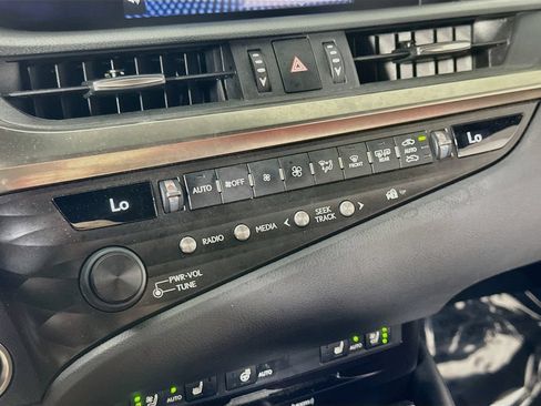 Used 2019 Lexus ES 350 F Sport w/ Accessory Package 2 FWD image 26