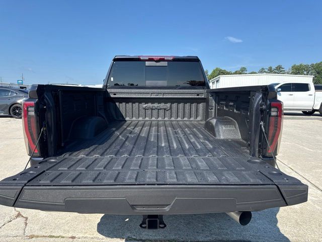 Used 2024 GMC Sierra 2500 AT4 w/ AT4 Premium Plus Package AWD/4WD image 12