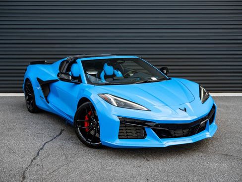 Used 2025 Chevrolet Corvette Z06 RWD image 20