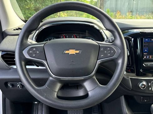 Used 2021 Chevrolet Traverse LS FWD image 26