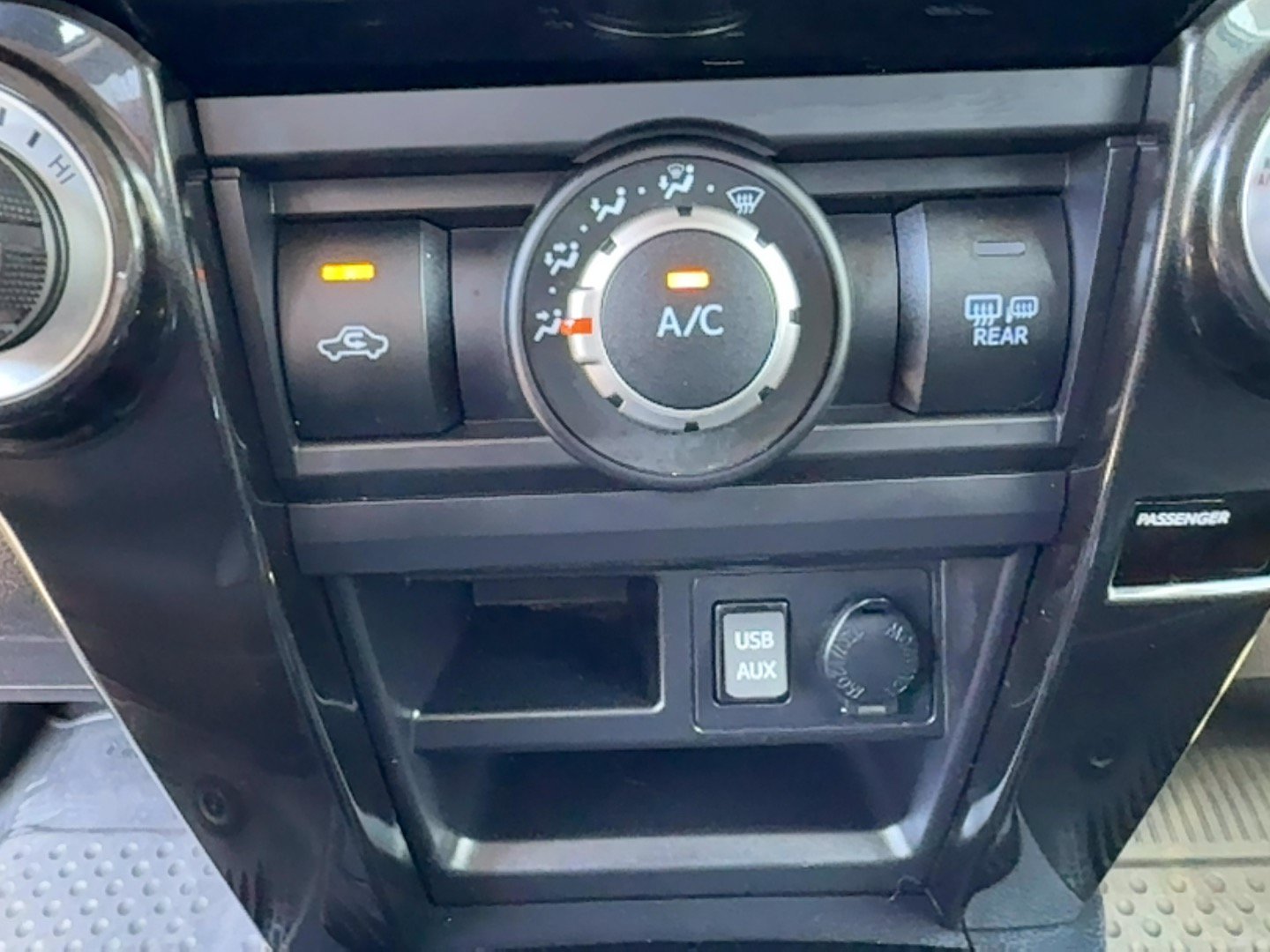 Used 2017 Toyota 4Runner TRD Off-Road Premium AWD/4WD image 25