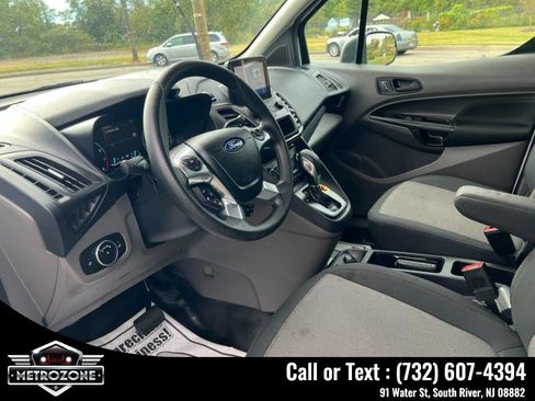 Used 2020 Ford Transit Connect XL image 22