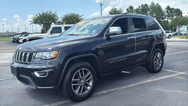 Used 2017 Jeep Grand Cherokee Limited AWD/4WD image 3
