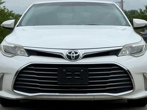 Used 2016 Toyota Avalon XLE Plus w/ Preferred Accessory Package FWD image 8