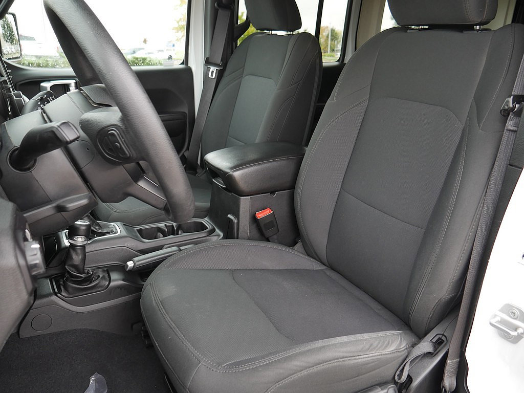 Used 2018 Jeep Wrangler Unlimited Sport AWD/4WD image 13