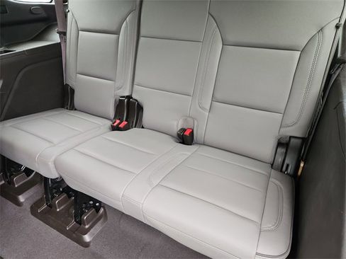 Used 2021 GMC Yukon SLT w/ SLT Luxury Package image 21