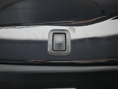 Used 2019 Toyota Highlander Limited AWD/4WD image 34
