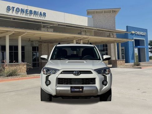 Used 2022 Toyota 4Runner TRD Off-Road image 9