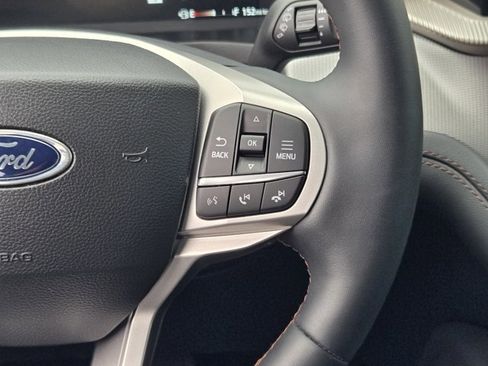 Certified 2025 Ford Explorer Active RWD image 28
