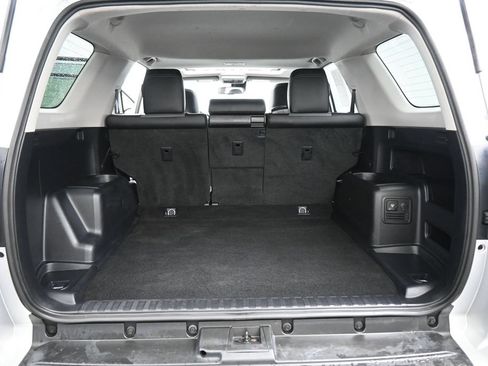Used 2023 Toyota 4Runner SR5 Premium w/ Moonroof Package RWD image 19