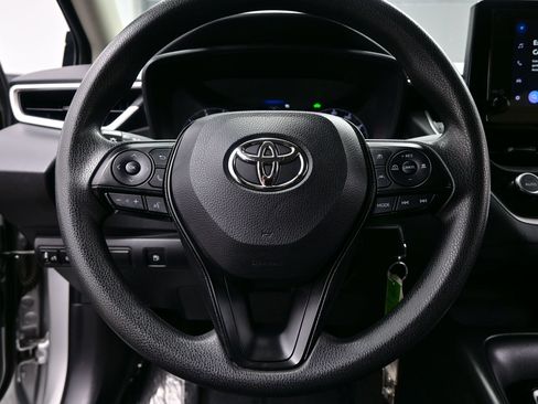 Used 2025 Toyota Corolla LE FWD image 21