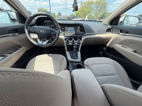 Used 2019 Hyundai Elantra SEL FWD image 10