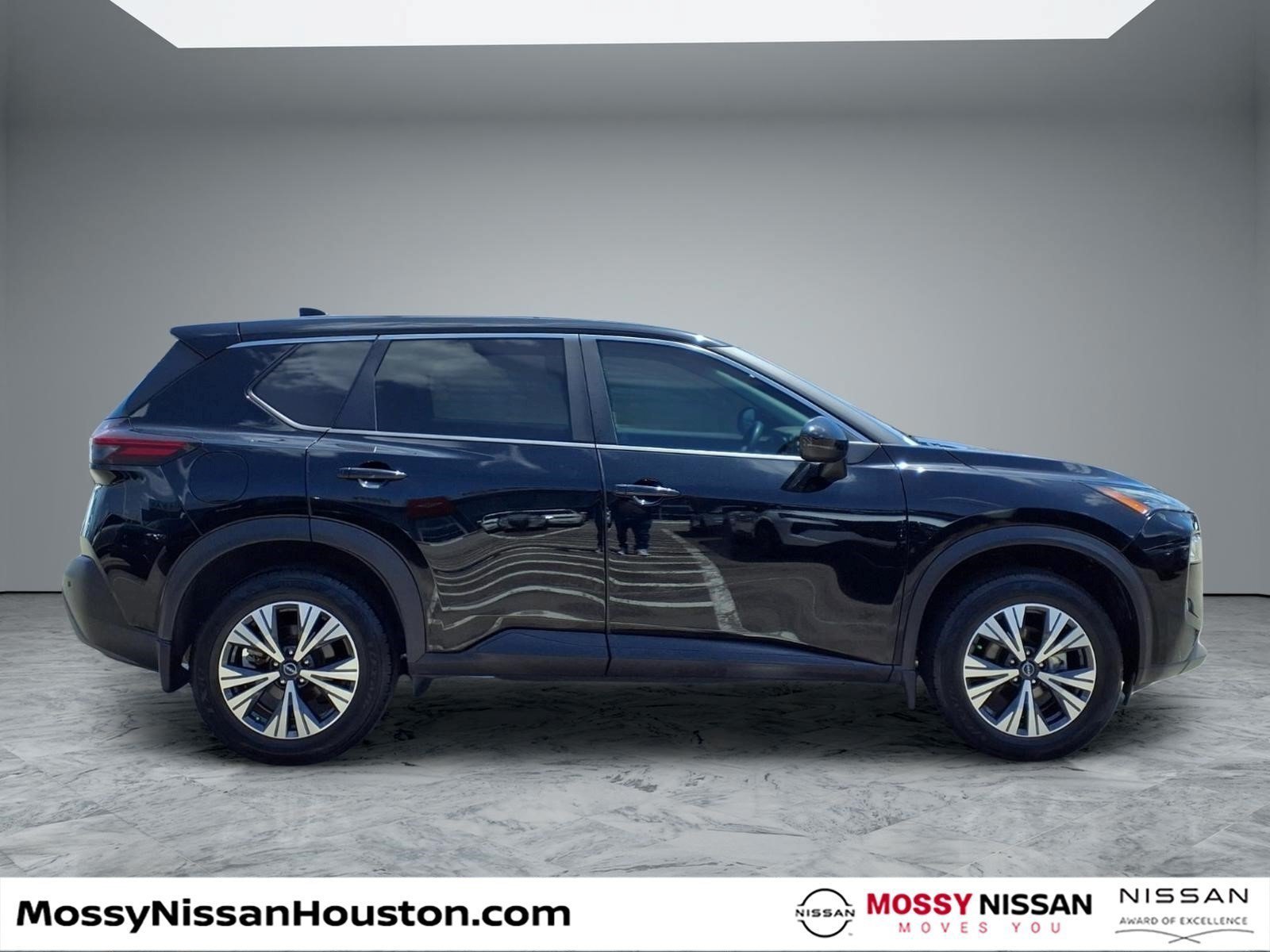 Used 2023 Nissan Rogue SV FWD image 8