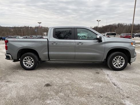 Used 2023 Chevrolet Silverado 1500 LT image 2