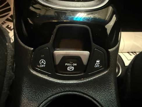 Used 2019 Jeep Compass Limited AWD/4WD image 36