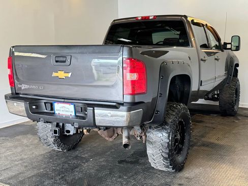 Used 2011 Chevrolet Silverado 2500 LT w/ Interior Plus Package AWD/4WD image 6