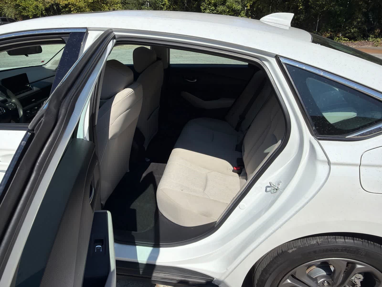 Used 2024 Honda Accord EX image 18