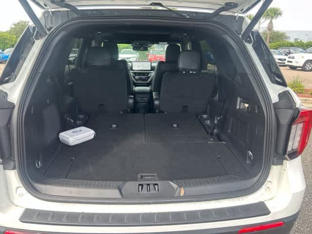 Used 2025 Ford Explorer ST-Line w/ Premium Package AWD/4WD image 16