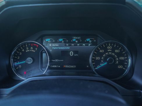 Used 2016 Ford F150 Lariat image 5