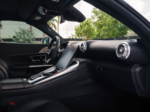 Used 2023 Mercedes-Benz SL 55 AMG 4MATIC image 36