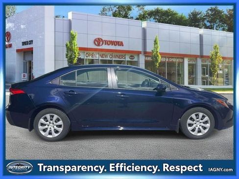 Certified 2023 Toyota Corolla LE w/ Carpet Mat Package (TMS) FWD image 5