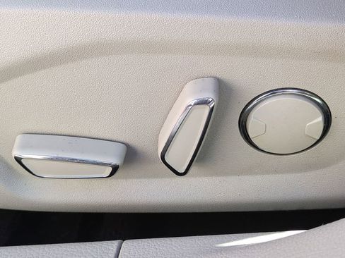 Used 2017 Ford Fusion Energi Platinum image 19