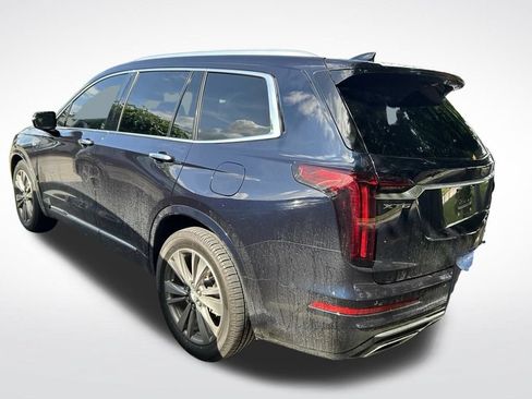 Used 2021 Cadillac XT6 Premium Luxury FWD image 8