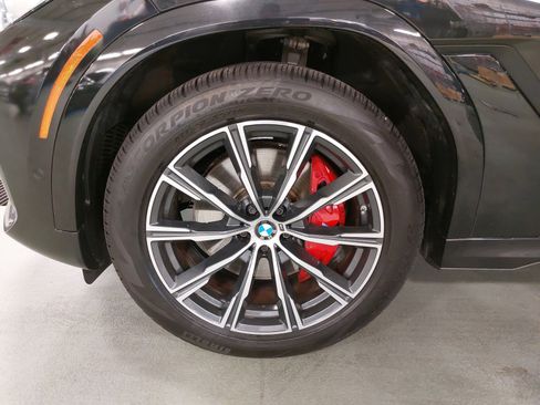 Used 2022 BMW X6 xDrive40i w/ M Sport Package image 35