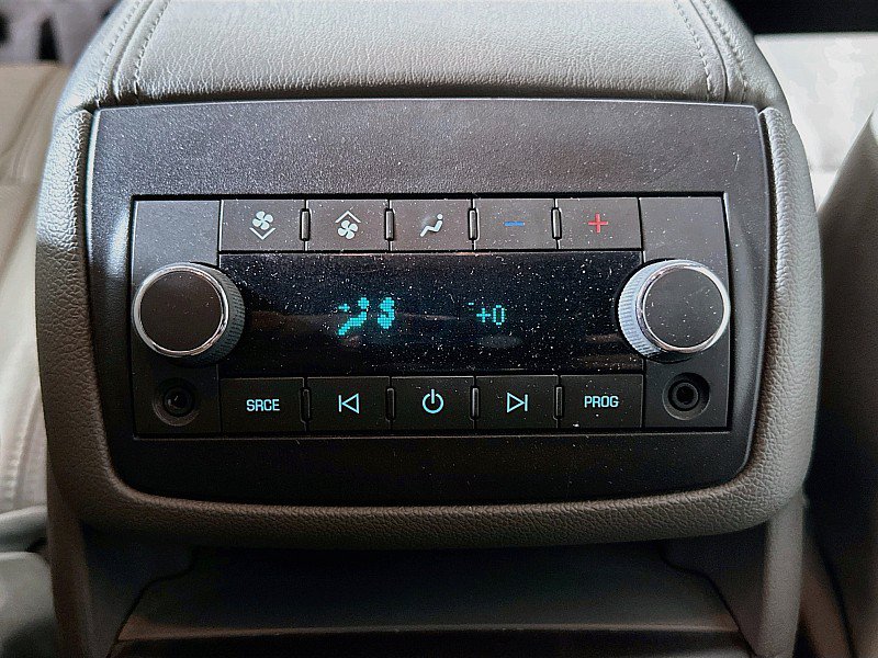 Used 2017 Chevrolet Traverse Premier FWD image 27