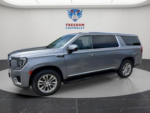 Used 2022 GMC Yukon XL SLT AWD/4WD image 4