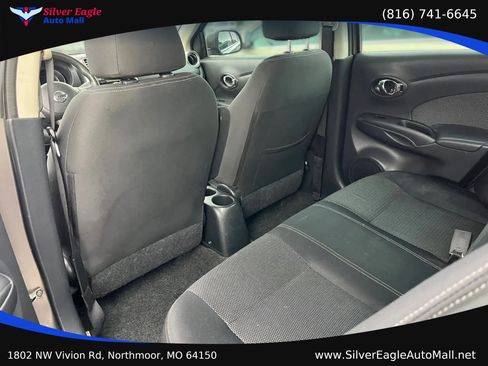 Used 2014 Nissan Versa SV FWD image 7
